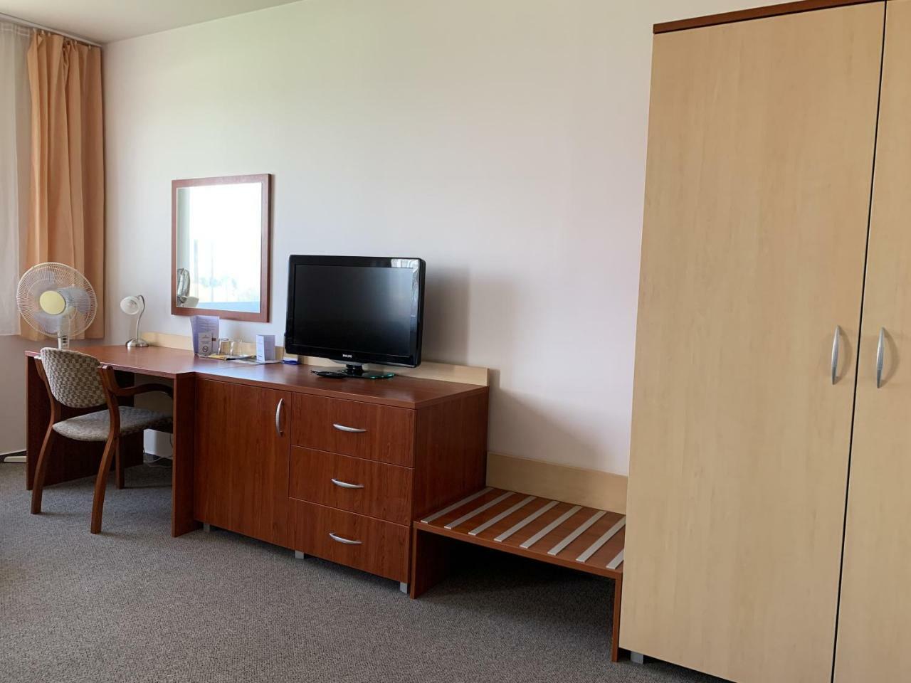 Hotel Patriot Vranov nad Toplou Esterno foto